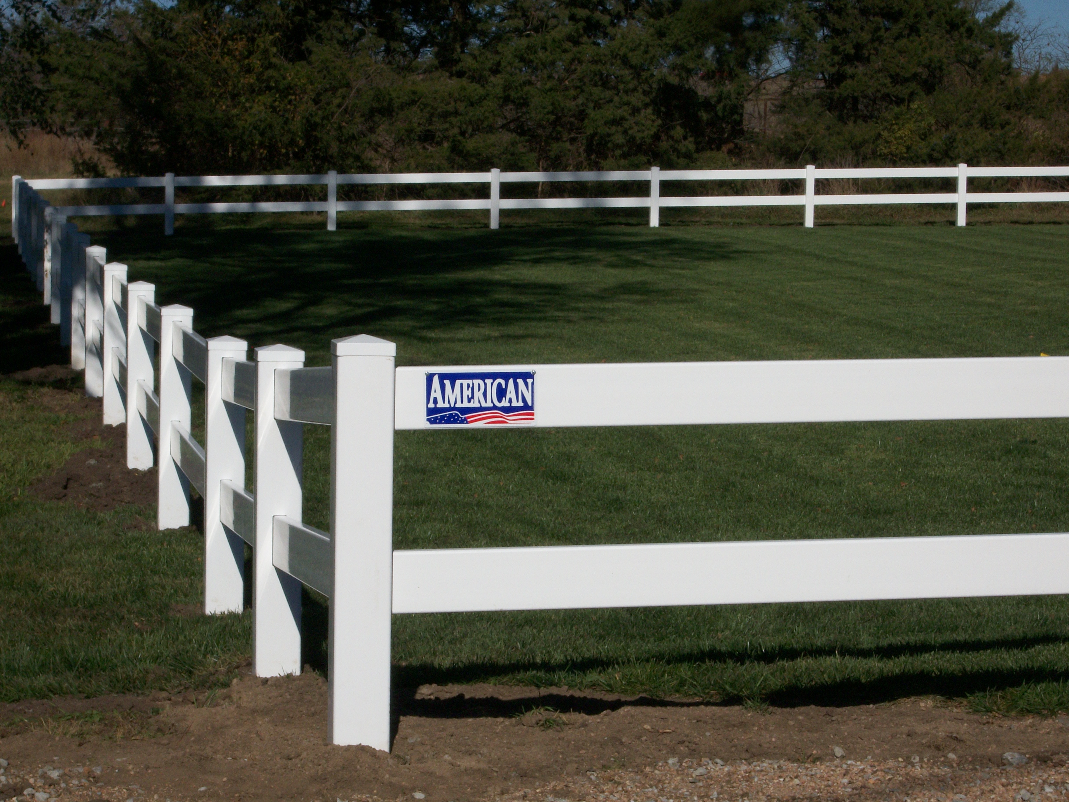 American Fence Company of Kearney, Nebraska – Fence company serving  Kearney, Nebraska and nearby communities.