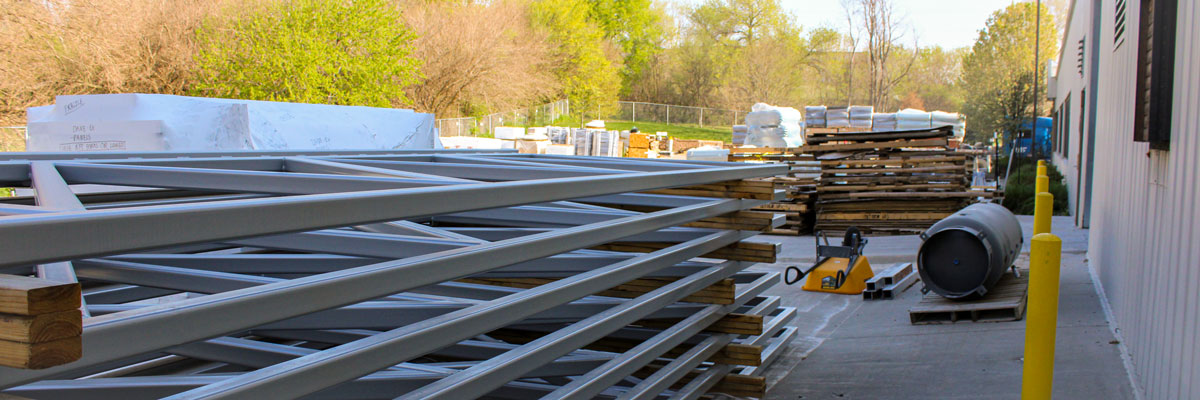 wholesale fence materials Omaha fence company vinyl chain link posts fittings slats wood pickets post caps gates hardware top rail
